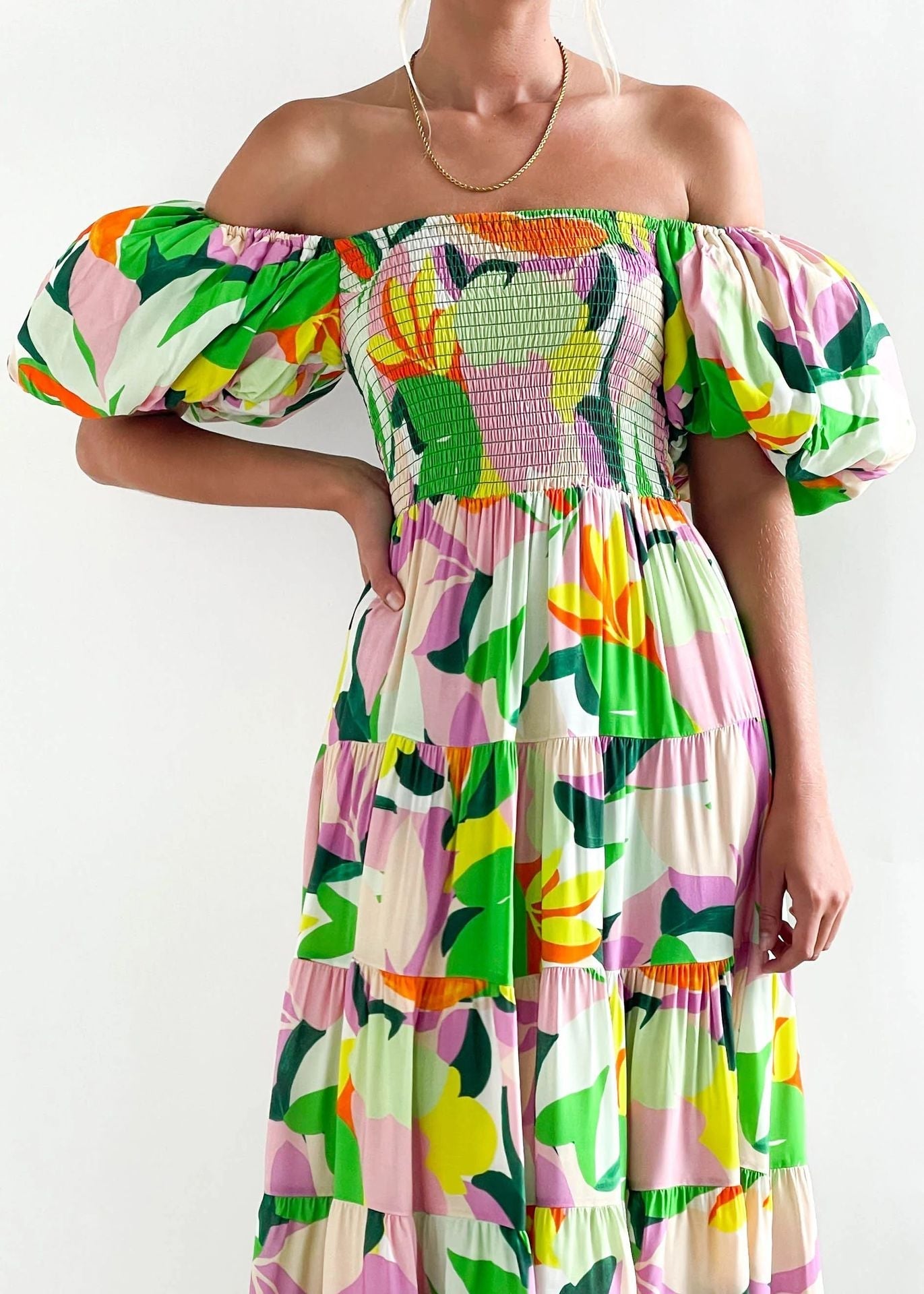 2023 summer new puff sleeve vacation slim long skirt hot girl high waist one-shoulder print dress