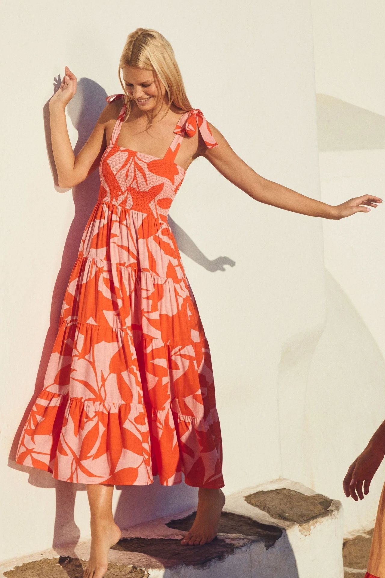 2023 spring and summer new personality skirt temperament elegant print sleeveless halter strap dress